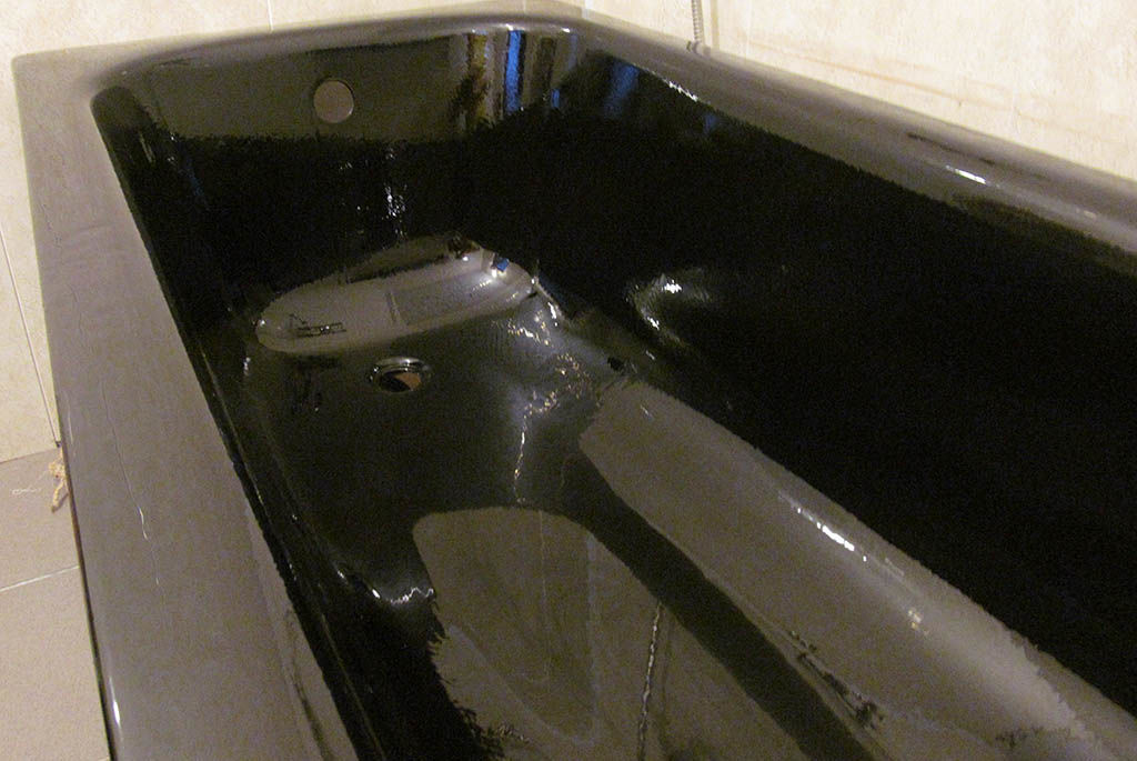вид ванны покрытой жидким акрилом Шунгит